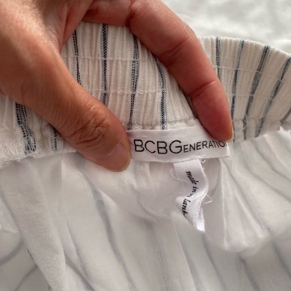 BCBGeneration linen blend shorts - Picture 5 of 7